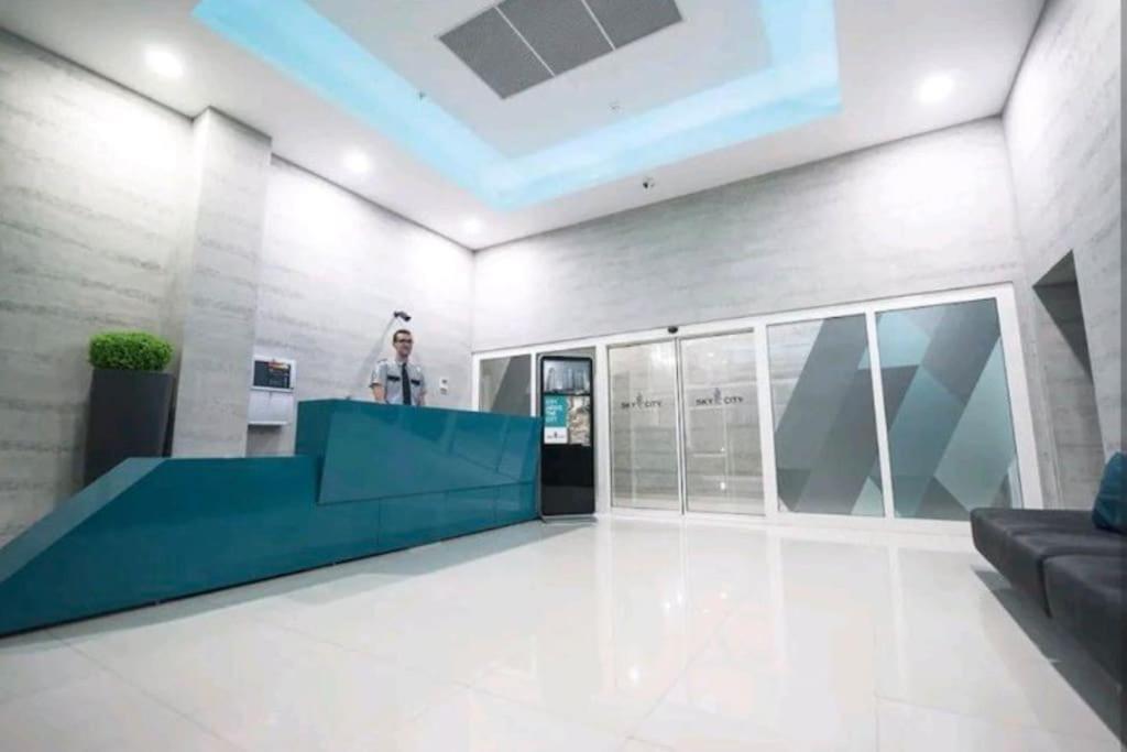 Cevahir Sky City Apartment With Spa, Pool & Fitness Included Skopje Bagian luar foto