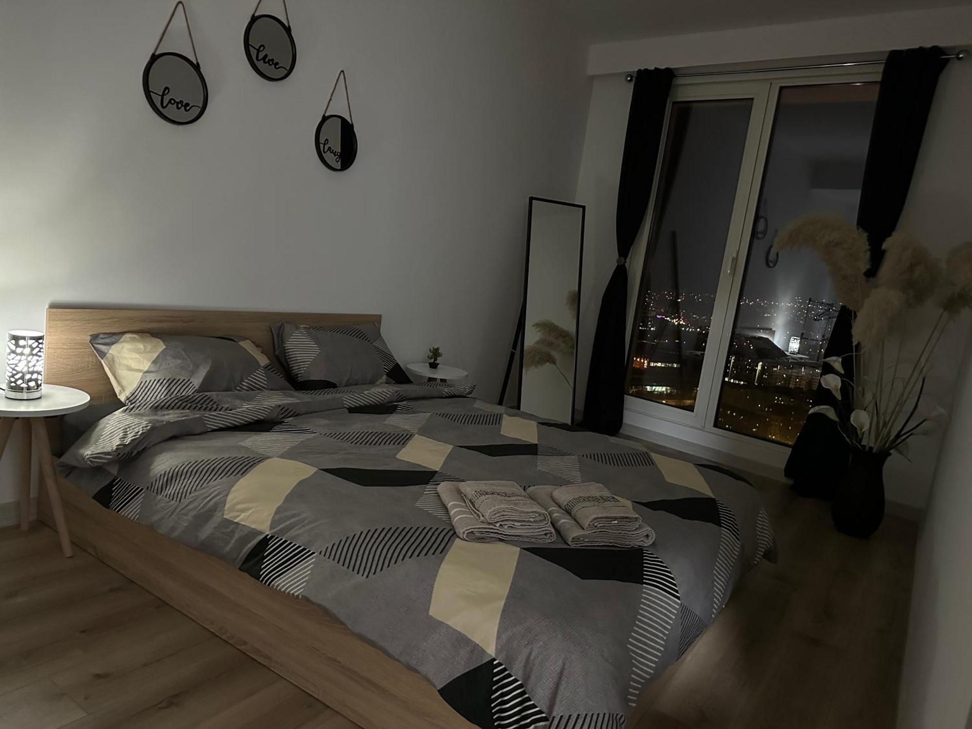Cevahir Sky City Apartment With Spa, Pool & Fitness Included Skopje Bagian luar foto